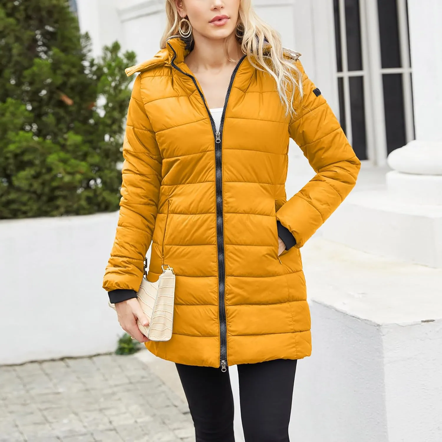 2023 Womens Packable Puffer Coat Trendy Windproof Lightweight Down Jacket Winter Warm Long Puffer Coat with Detachable Hood