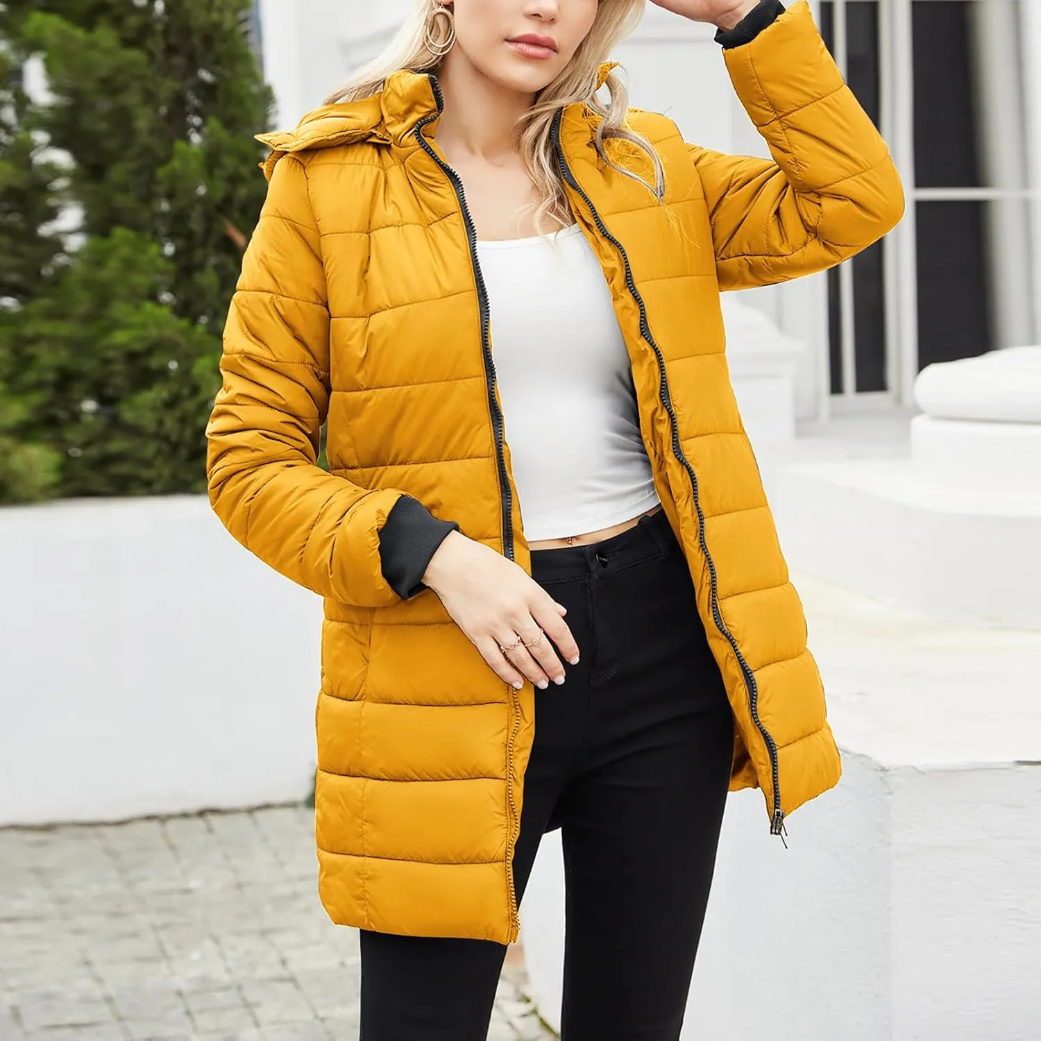 2023 Womens Packable Puffer Coat Trendy Windproof Lightweight Down Jacket Winter Warm Long Puffer Coat with Detachable Hood