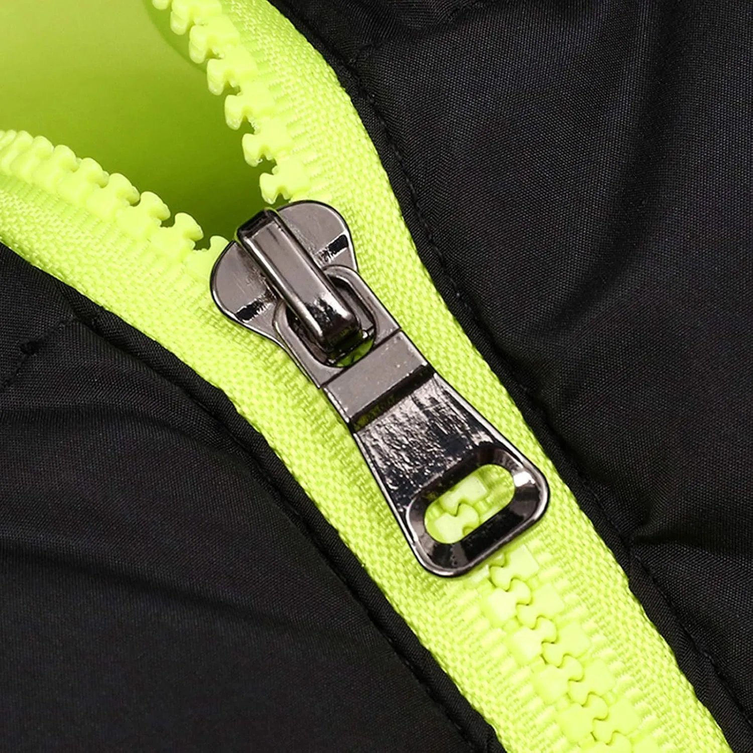 QWENTMTNTY Men's Lightweight Puffer Jackets Hoodie Slim Fit Thermal Warm Down Coat Contrast Color Fashion Hooded Windbreaker
